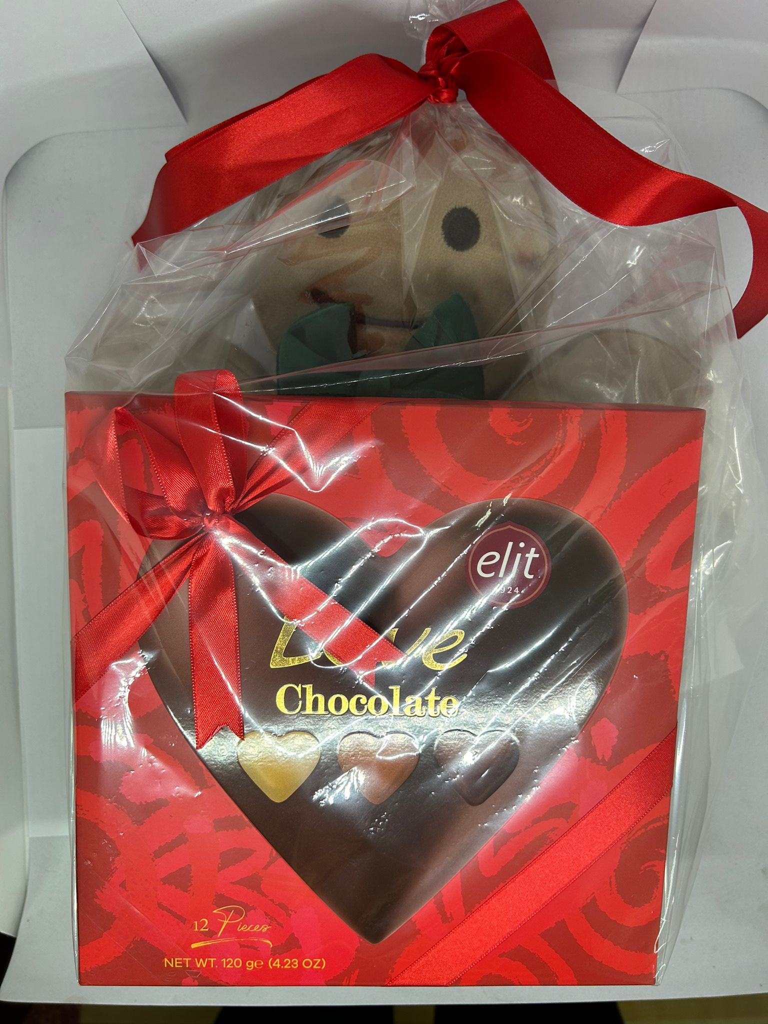 KURABİYE ADAM VE LOVE CHOCOLATE SPESİYAL KUTU 120 G